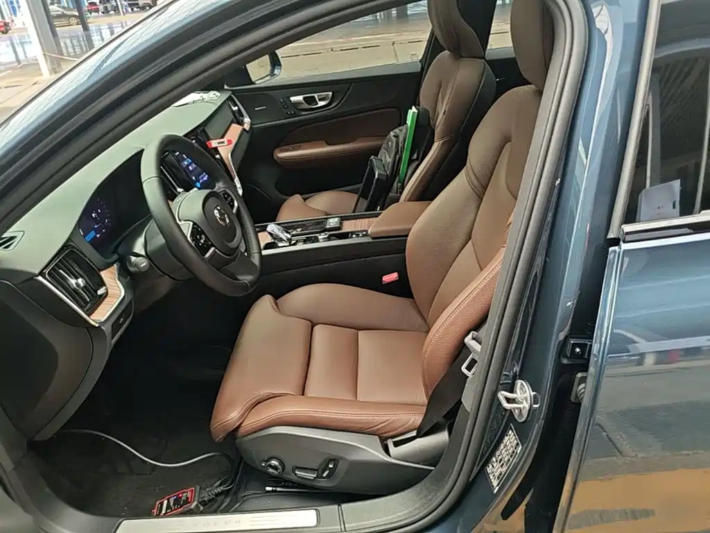 Volvo S60 — миниатюра 15
