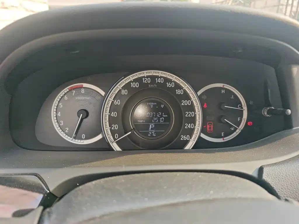 Honda Accord — миниатюра 12