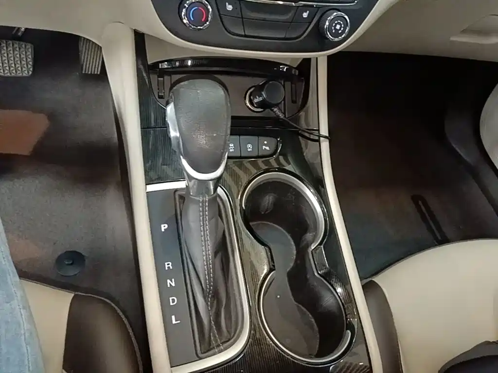 Buick Verano — миниатюра 14