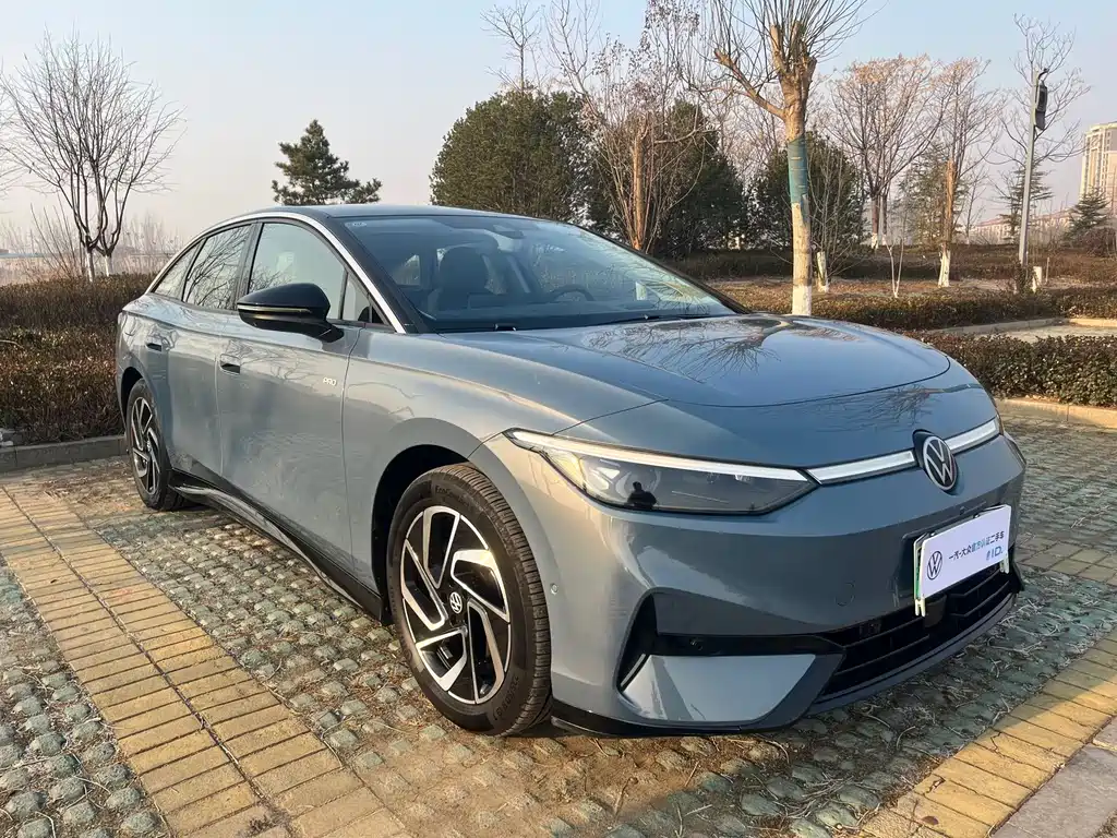 VOLKSWAGEN ID.7 VIZZION