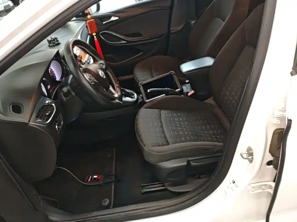 Buick Verano — миниатюра 15