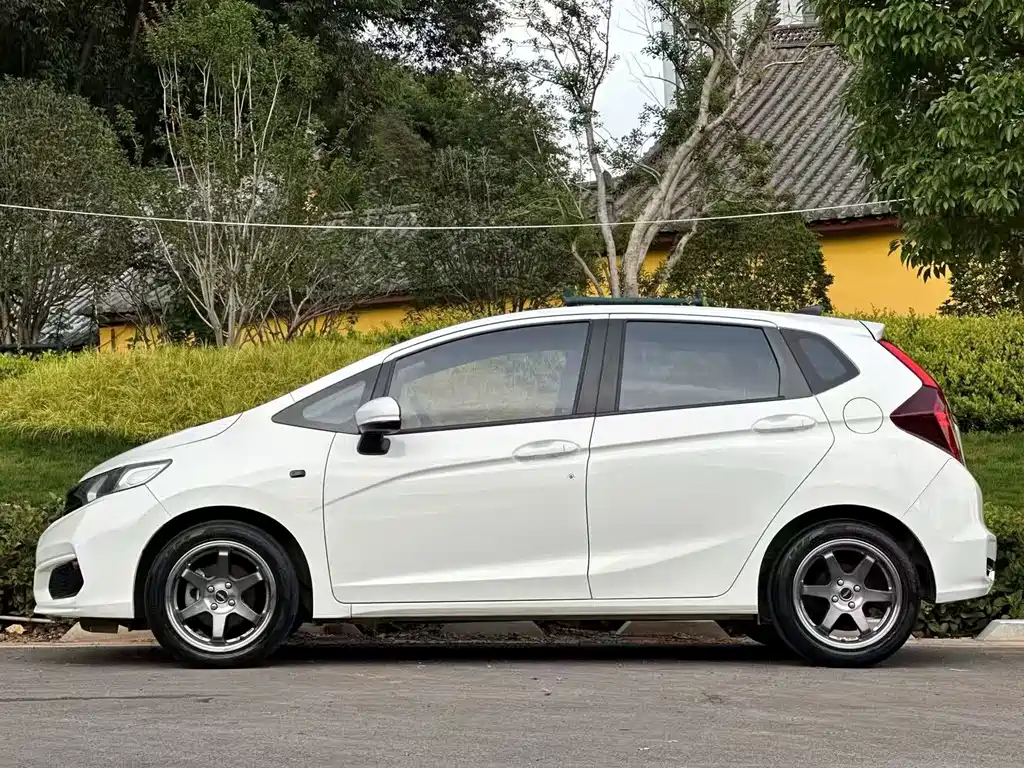 Honda Fit — миниатюра 3