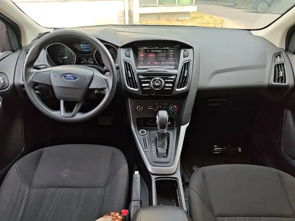 Ford Focus — миниатюра 10