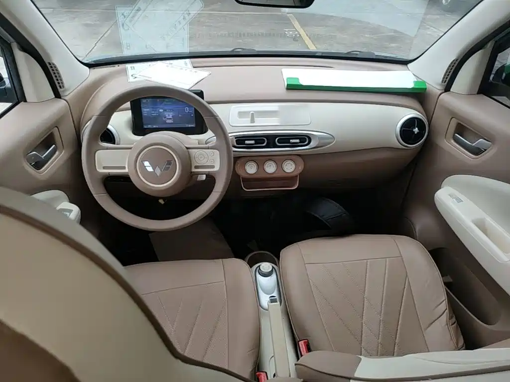 Wuling MINIEV — миниатюра 10