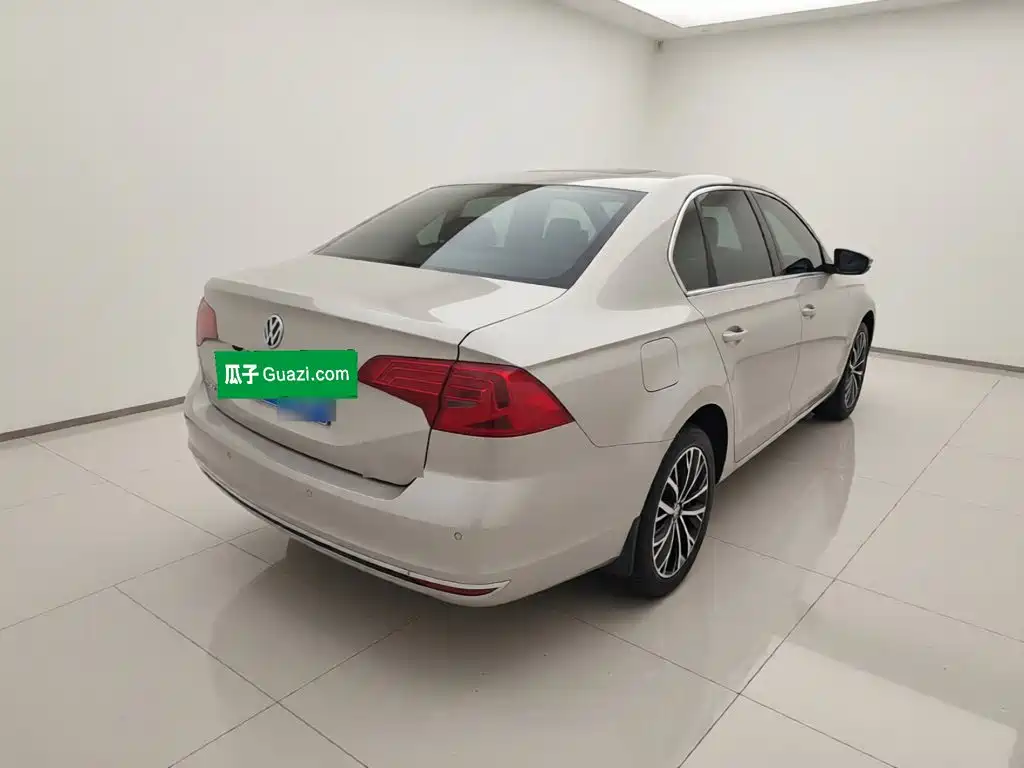 Volkswagen Bora — миниатюра 4