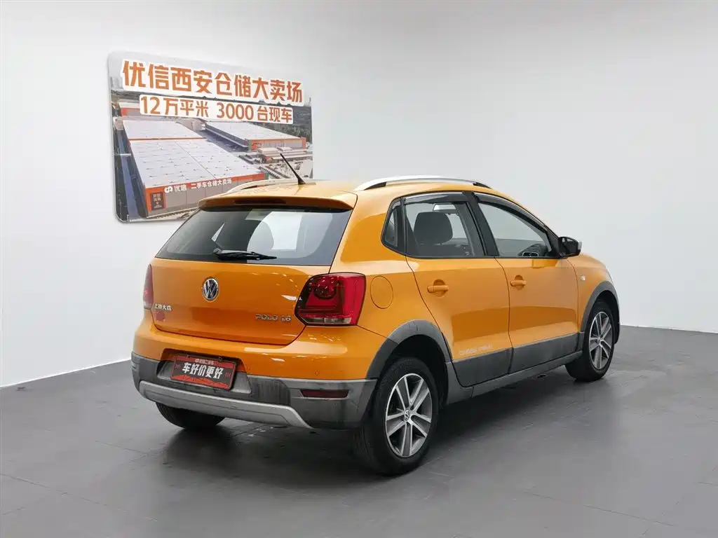 Volkswagen Polo 2012 1.6L Cross Polo AT