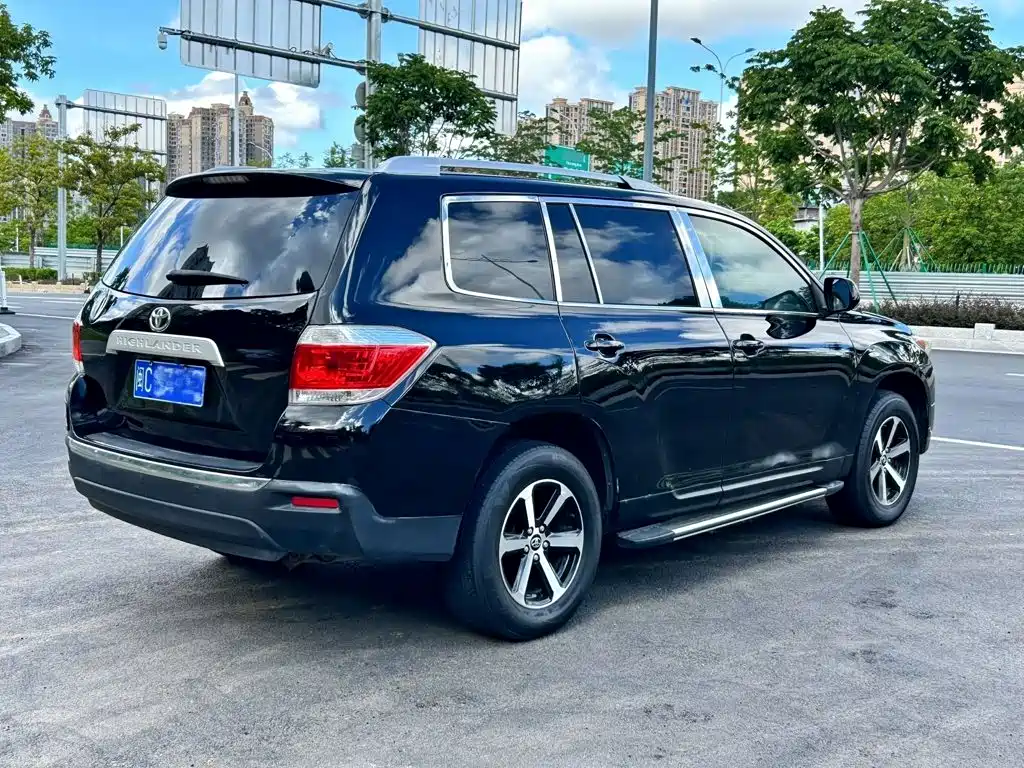 Toyota Highlander 2009 2.7L 5 мест Elite