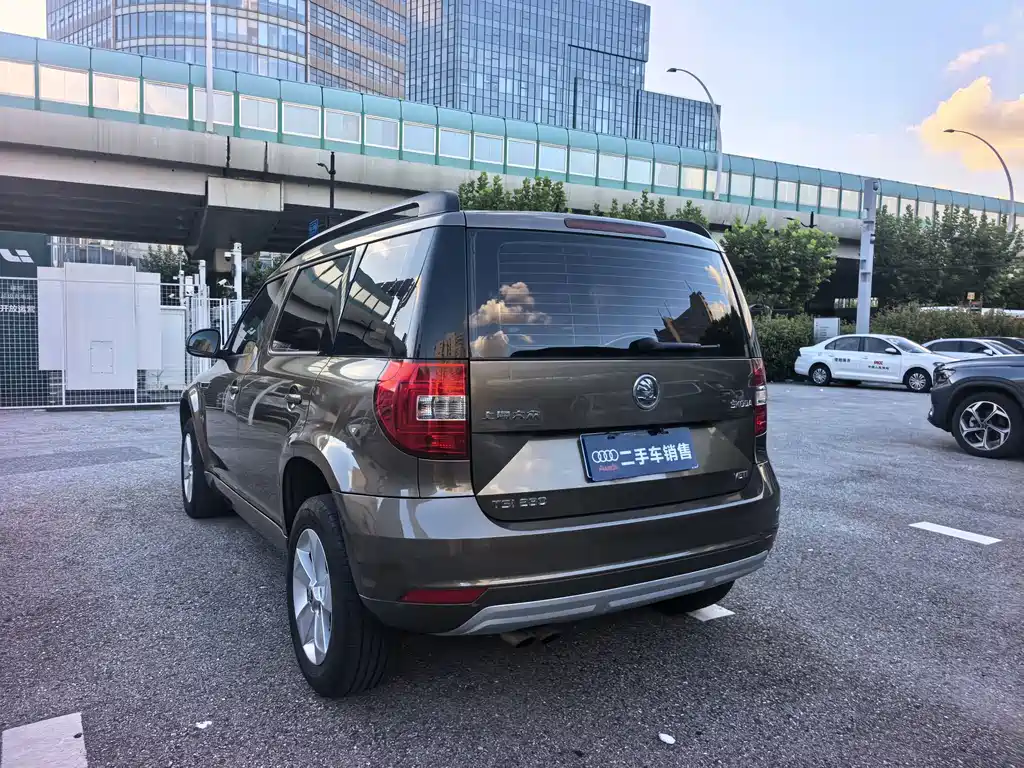 Skoda Yeti 1.4TSI DSG Innovation Edition, фото 6
