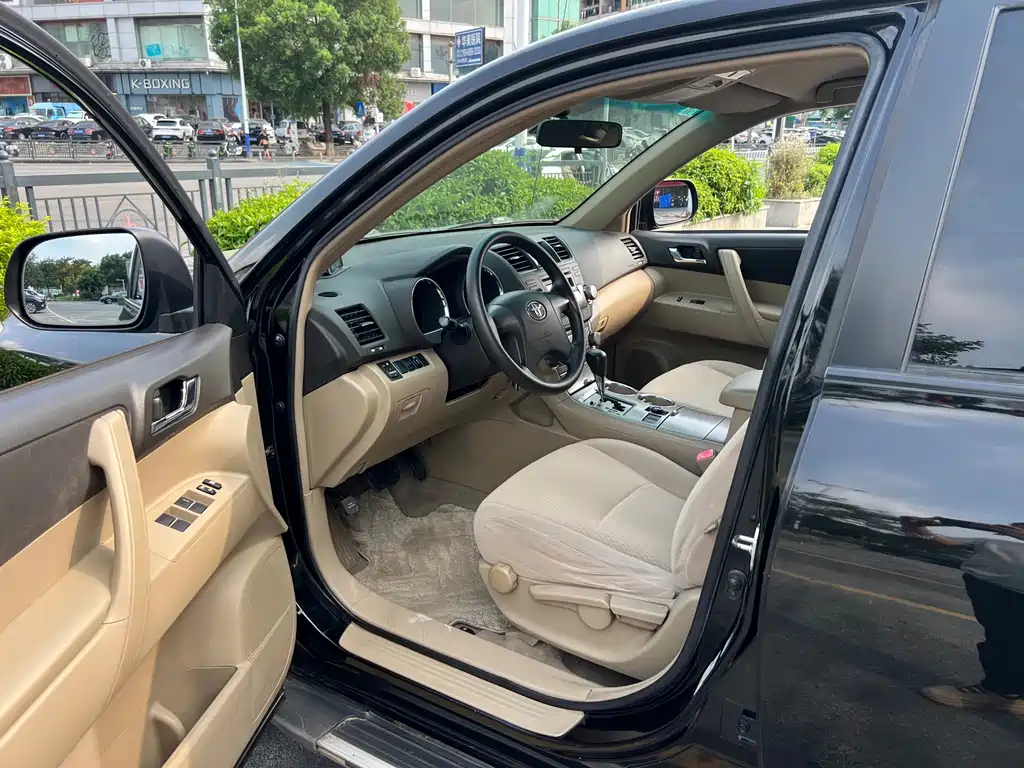 Toyota Highlander — миниатюра 14