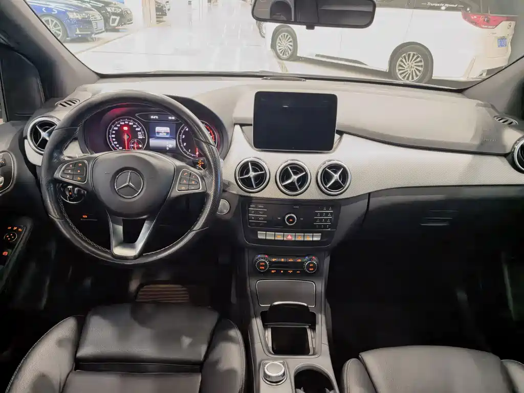 Mercedes-Benz B-Class — миниатюра 5