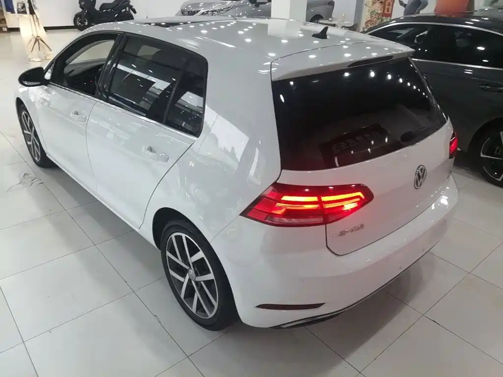 Volkswagen Golf — миниатюра 5