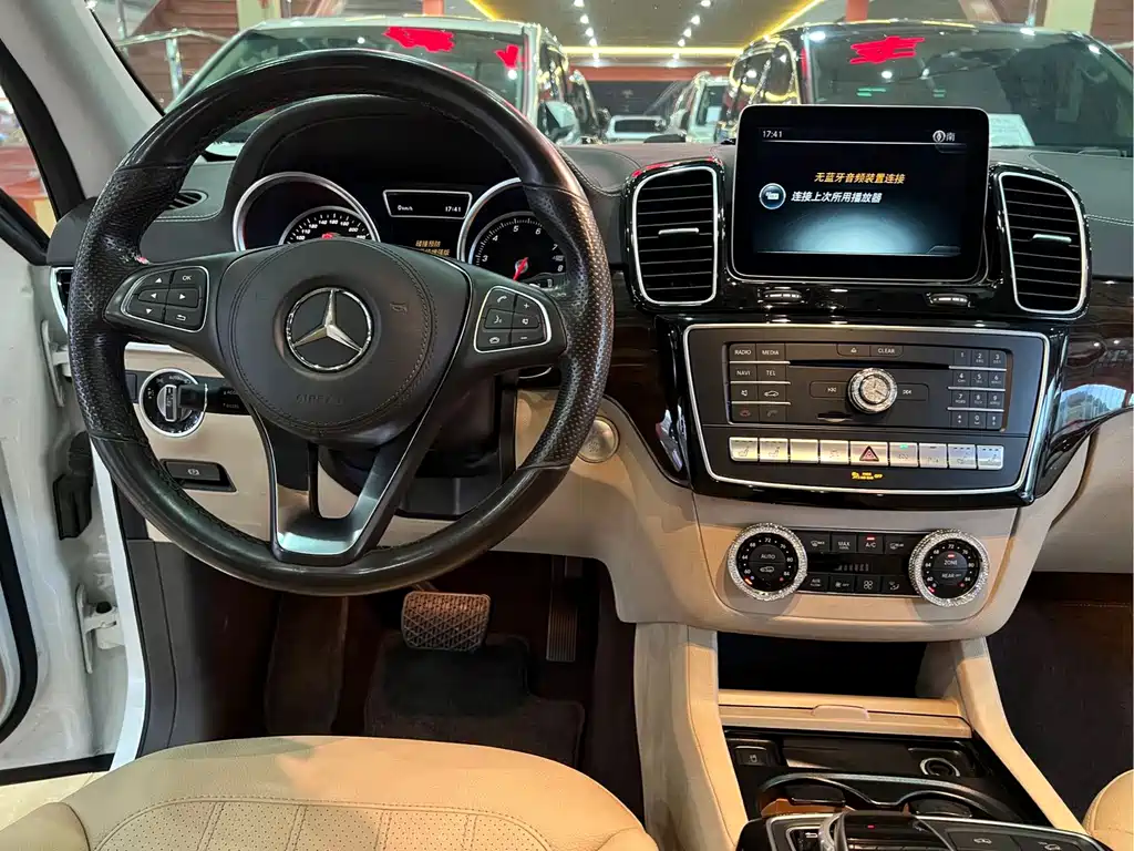 Mercedes-Benz GLS — миниатюра 15