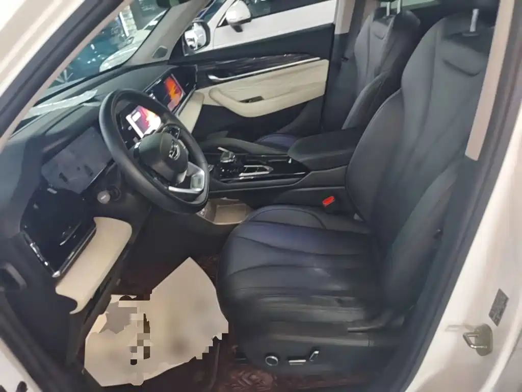Geely Xingyue L — миниатюра 15