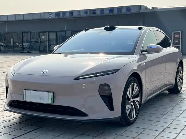 NIO NIO ET5 2024