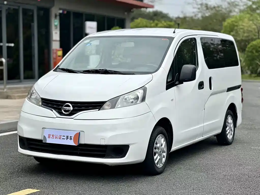 Nissan NV200 2013
