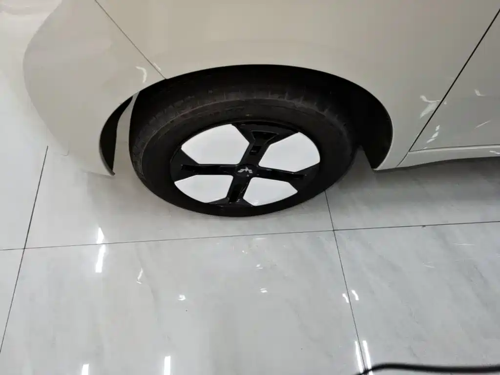 Wuling MINIEV — миниатюра 23
