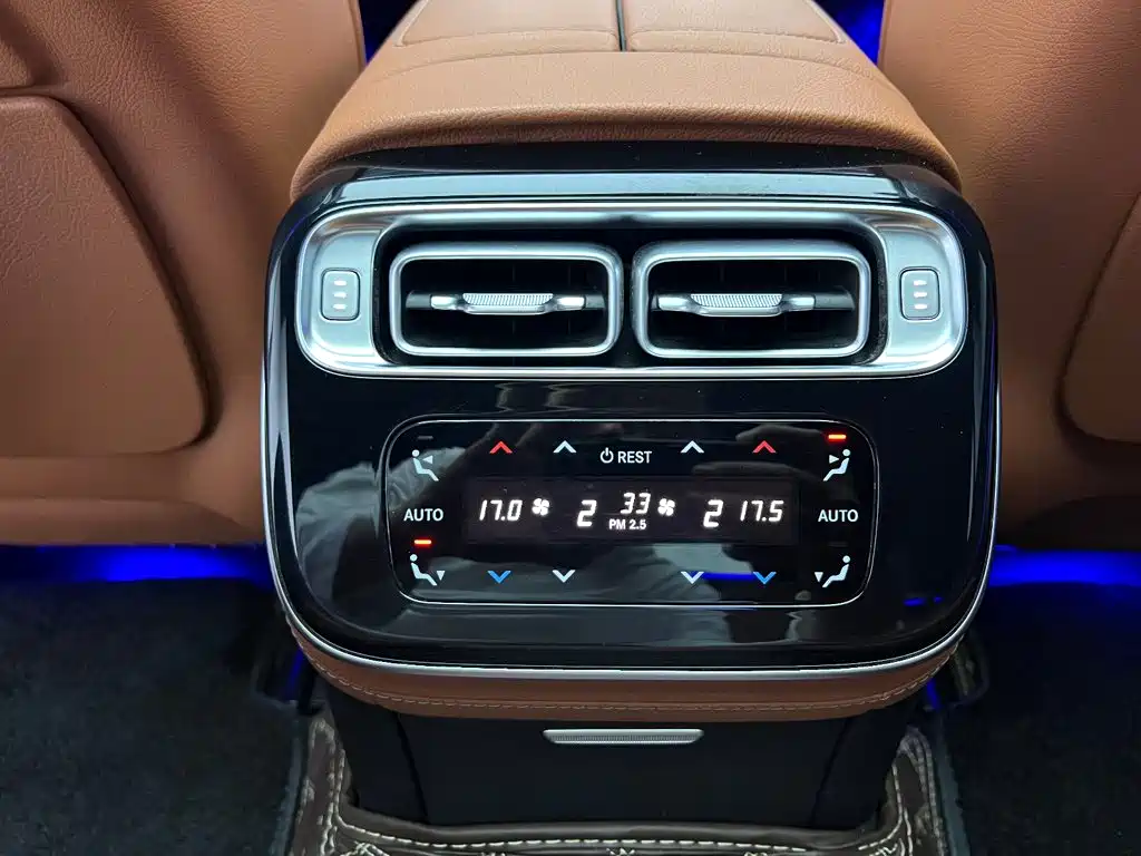 Mercedes-Benz S-Class — миниатюра 14