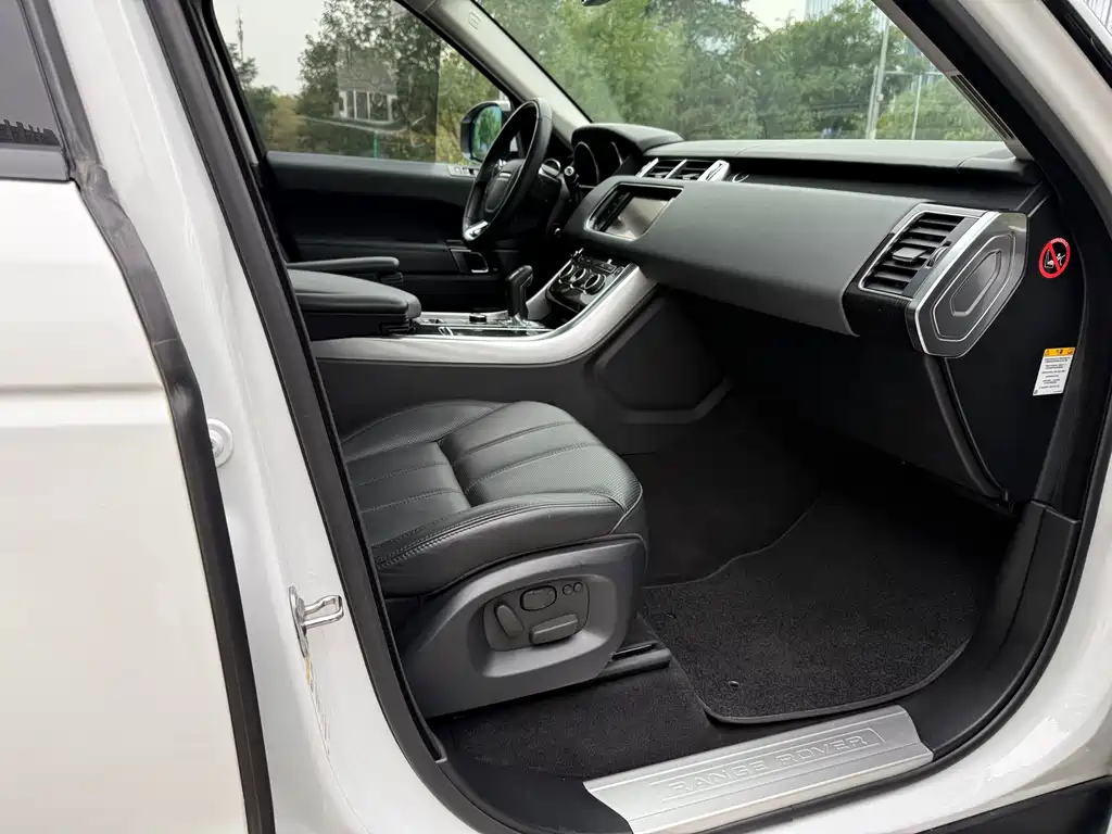 Land Rover Sport — миниатюра 7
