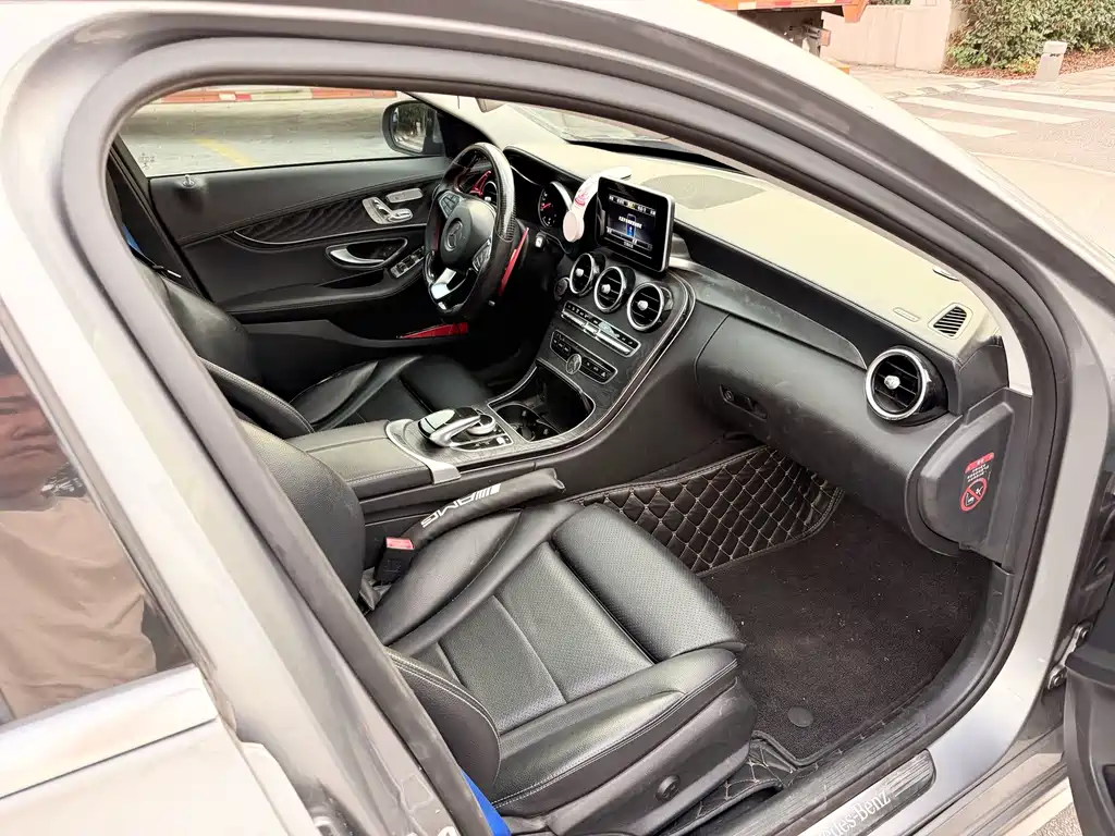 Mercedes-Benz C-Class — миниатюра 4