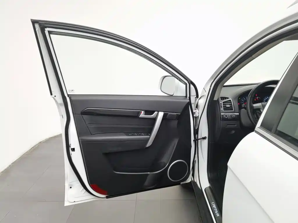 Chevrolet Captiva — миниатюра 8