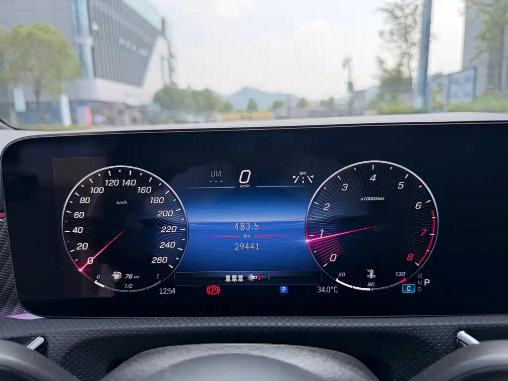 Mercedes-Benz A-Class — миниатюра 8