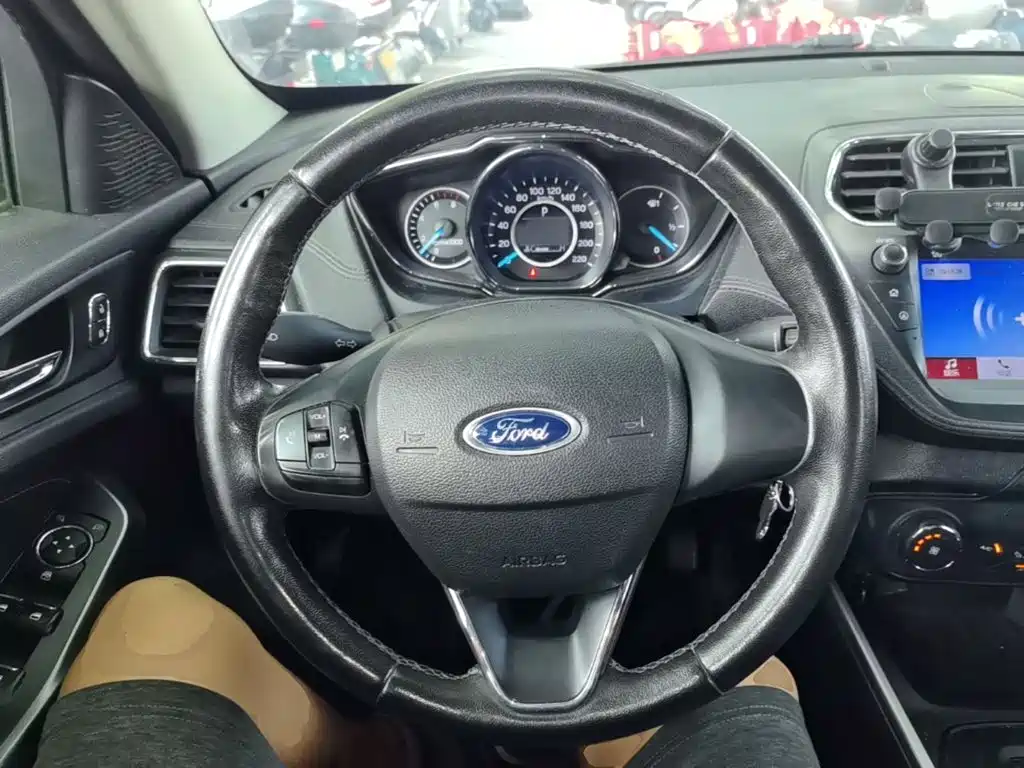 Ford Escort — миниатюра 11