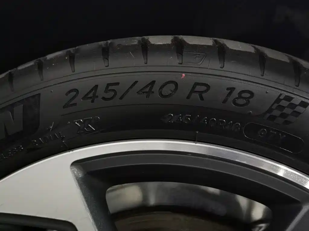 Audi A4L — миниатюра 24