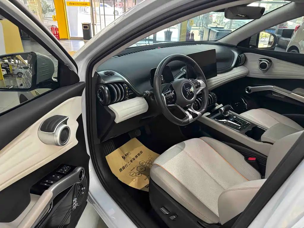 BYD Yuan Plus — миниатюра 4