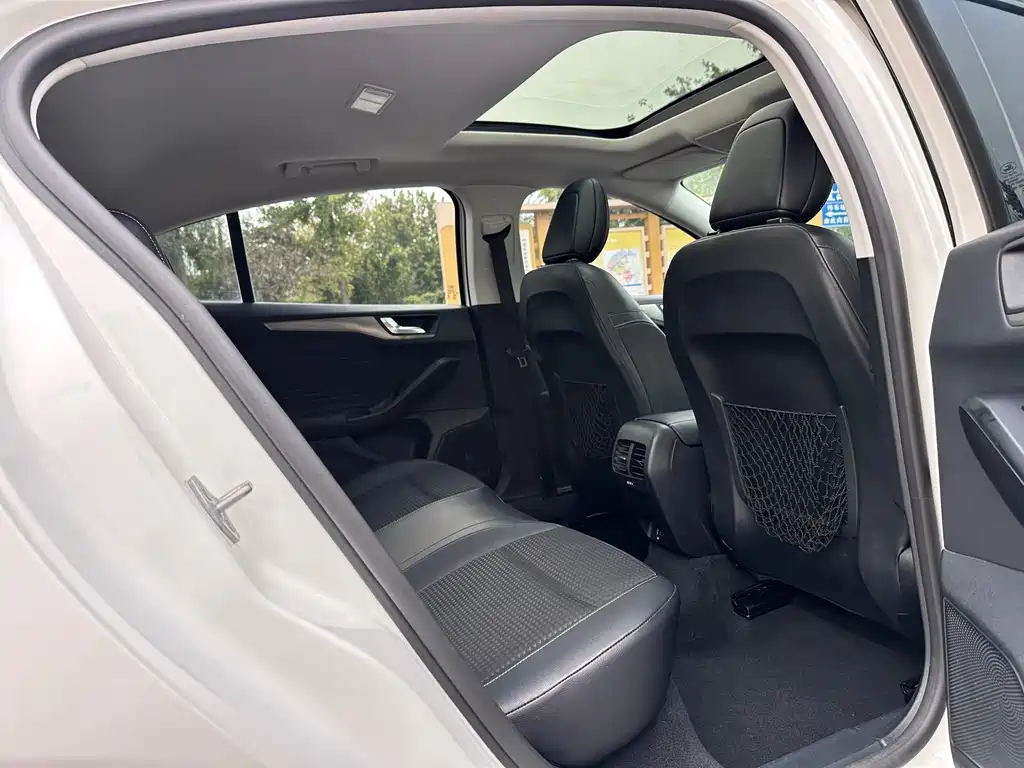 Ford Focus — миниатюра 17