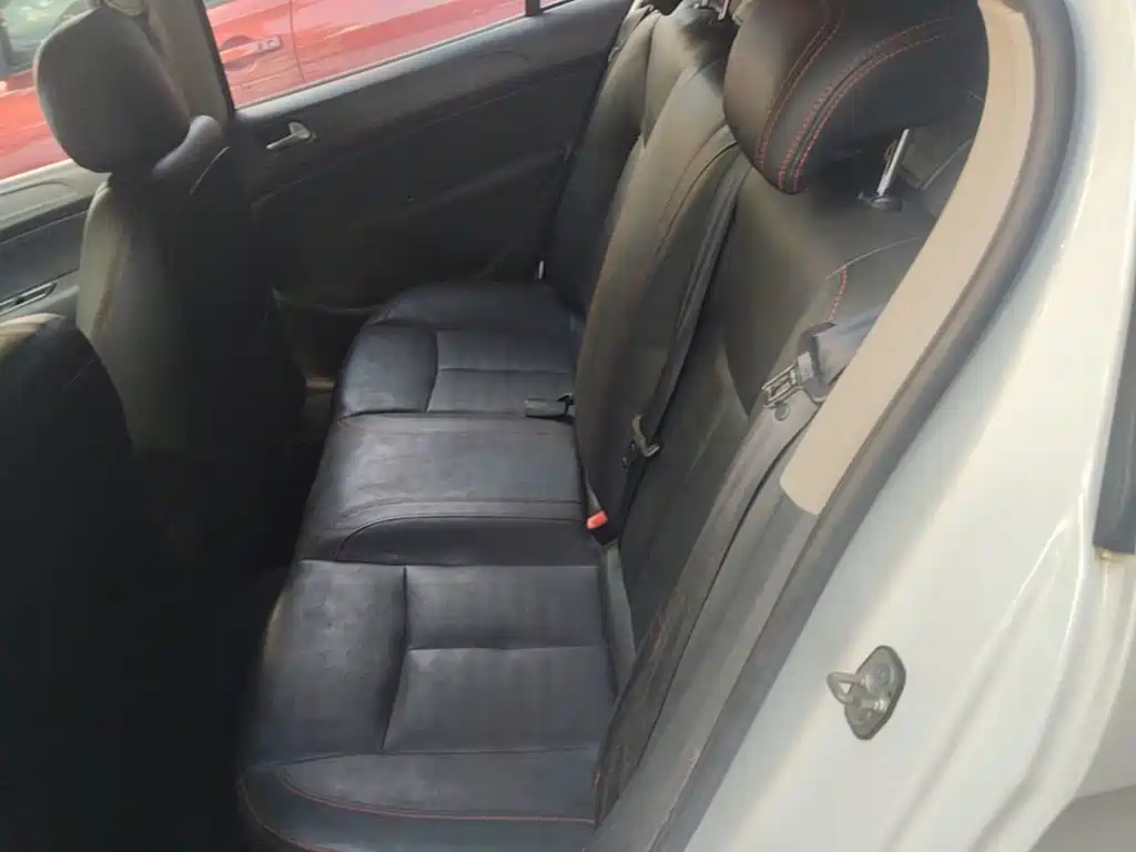 Peugeot 308 — миниатюра 17