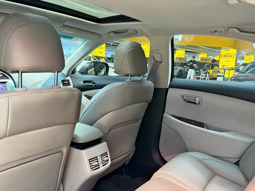 Lexus ES — миниатюра 8