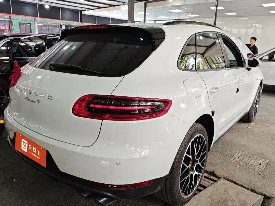 Porsche Macan — миниатюра 11