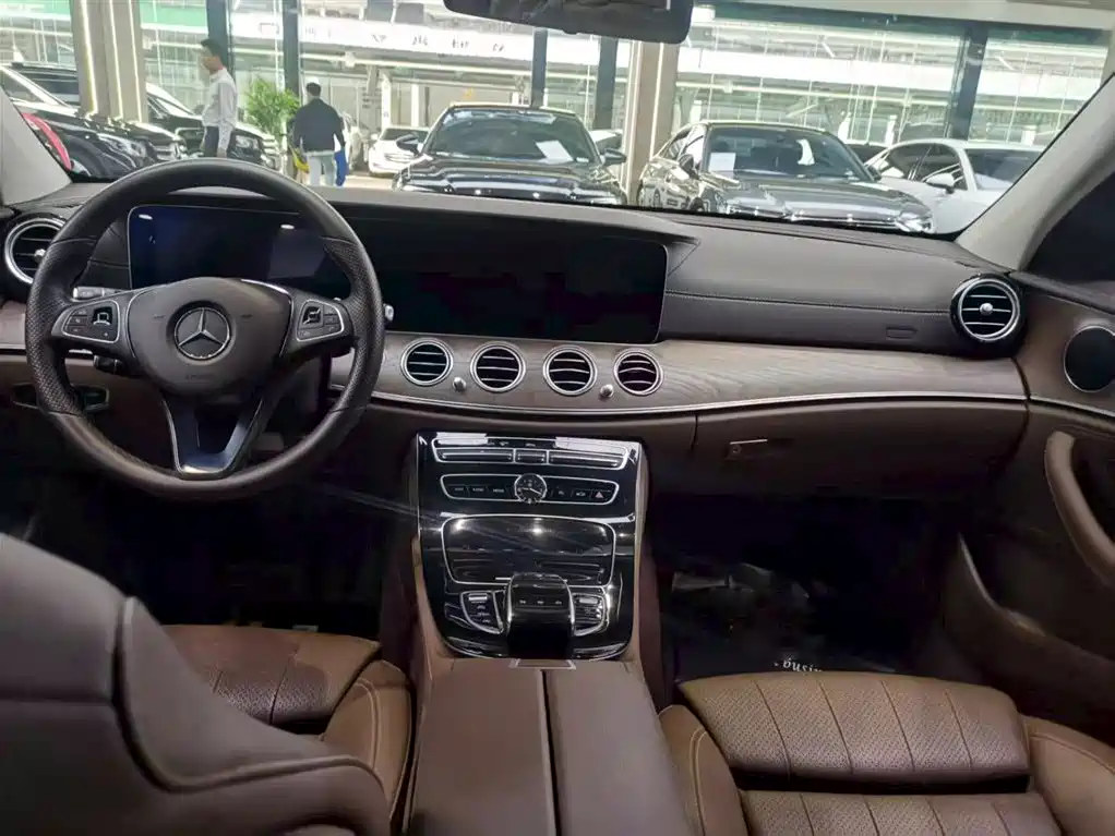 Mercedes-Benz E-Class E 2017 E 200 L 4MATIC