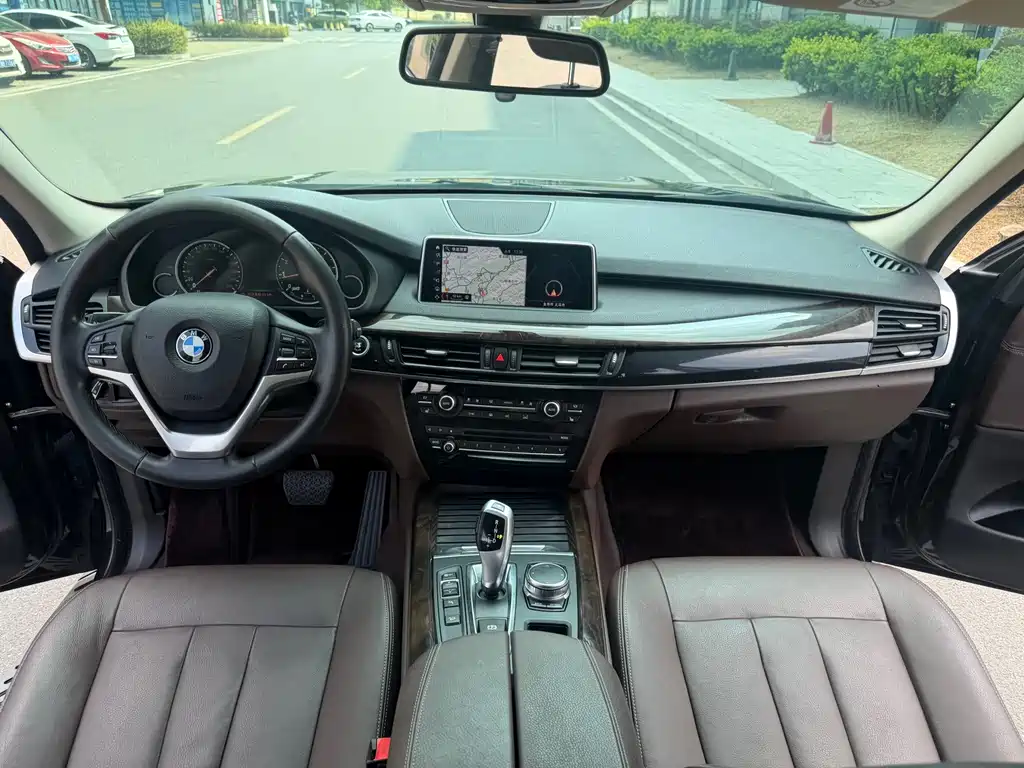 BMW X5 (Import) — миниатюра 17