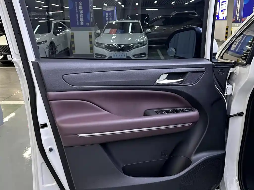 GAC Motor Trumpchi M6 — миниатюра 9