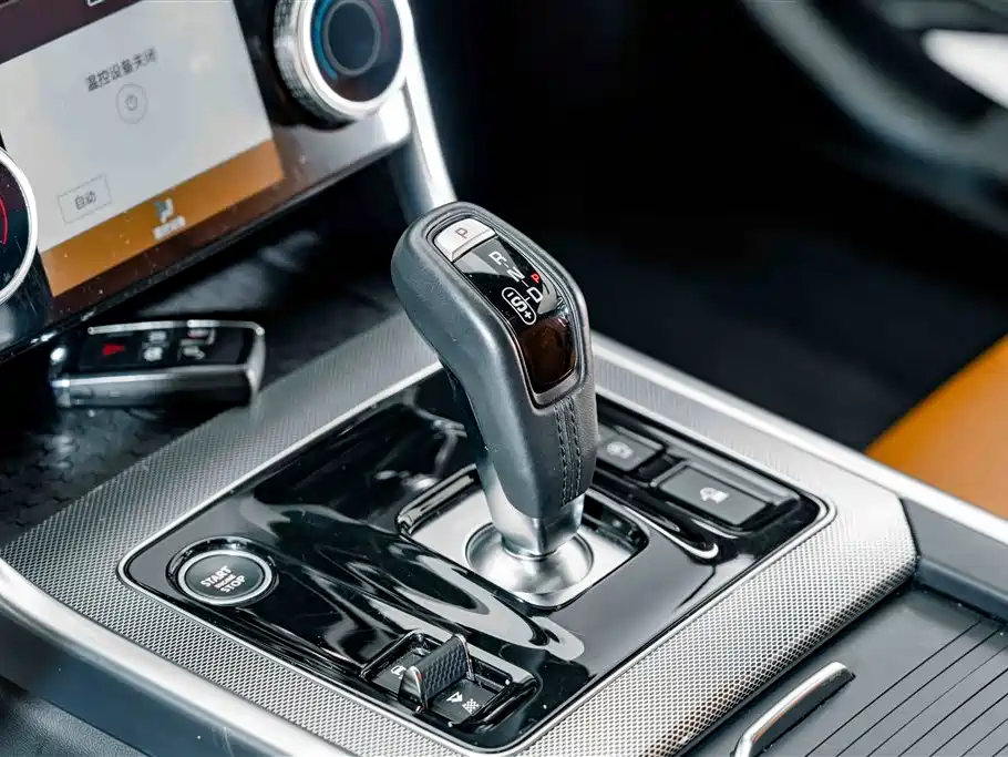 Jaguar XEL — миниатюра 14