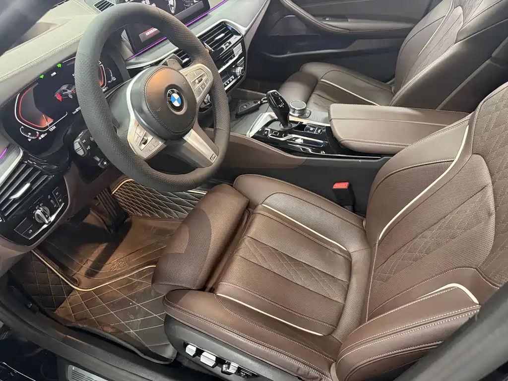 BMW 5 Series — миниатюра 7