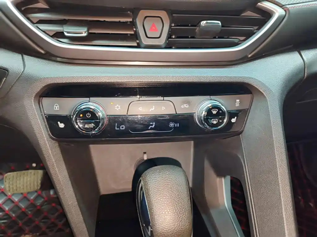Chevrolet Volando — миниатюра 13