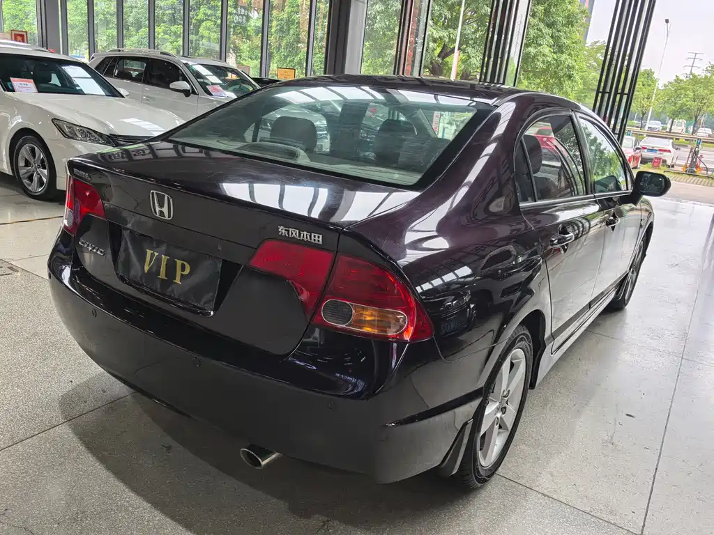 Honda Civic — миниатюра 4