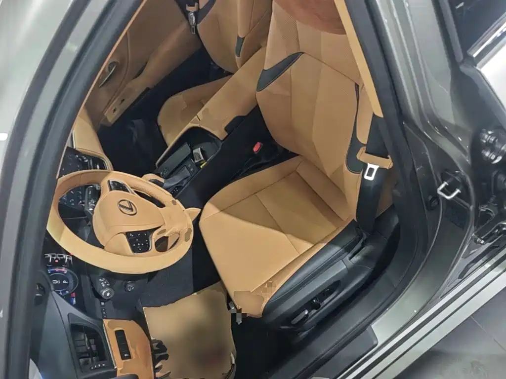 Lexus ES — миниатюра 11