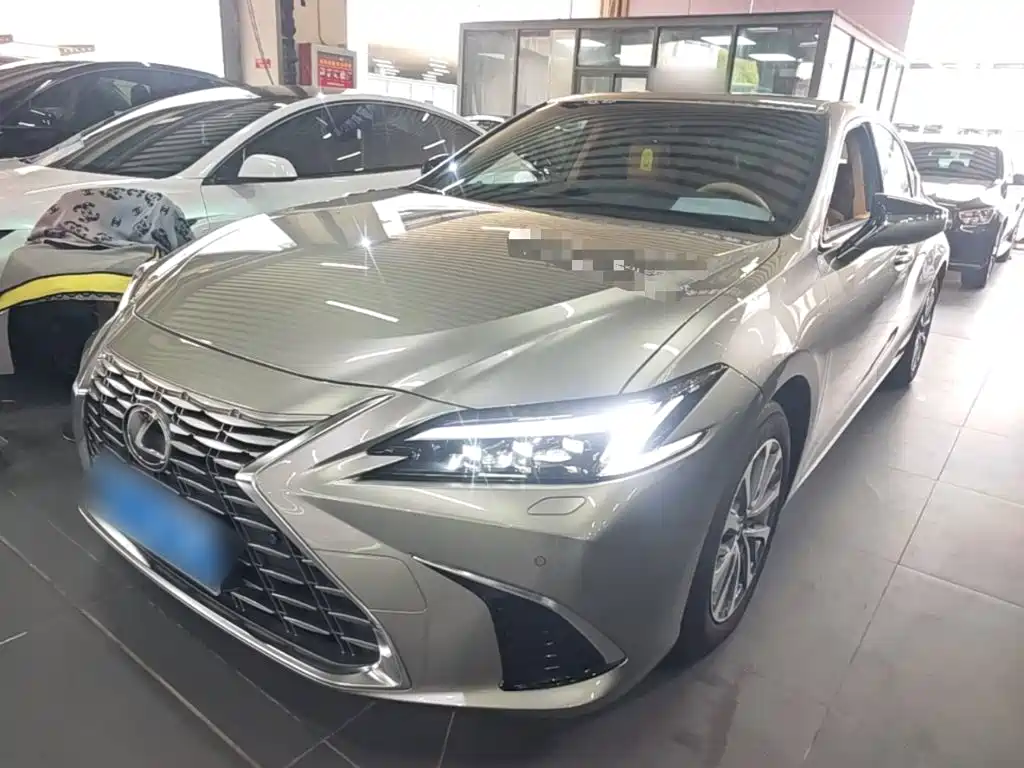 Lexus ES — миниатюра 2