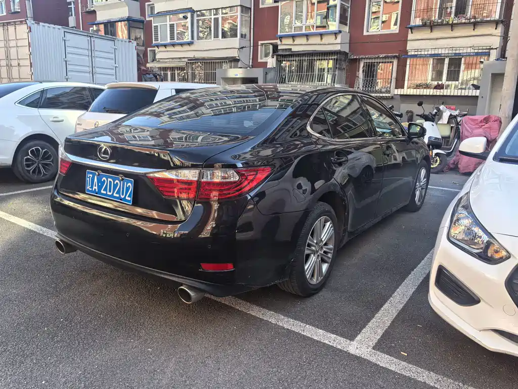 Lexus ES — миниатюра 4