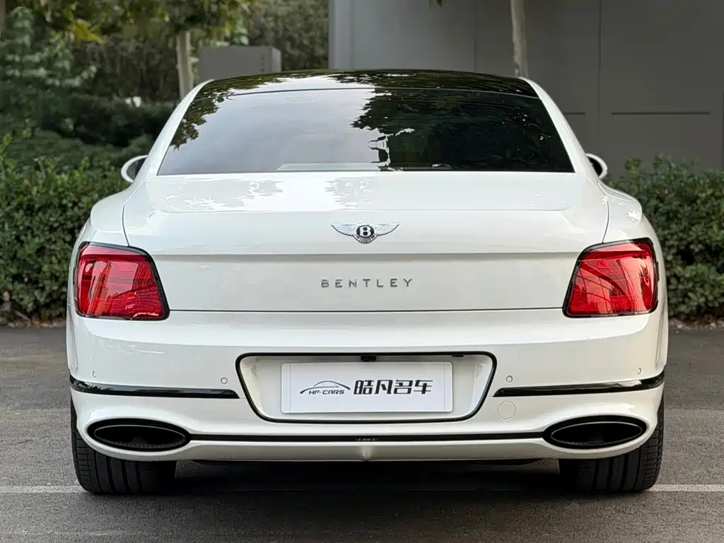 Bentley Flying Spur PHEV — миниатюра 4