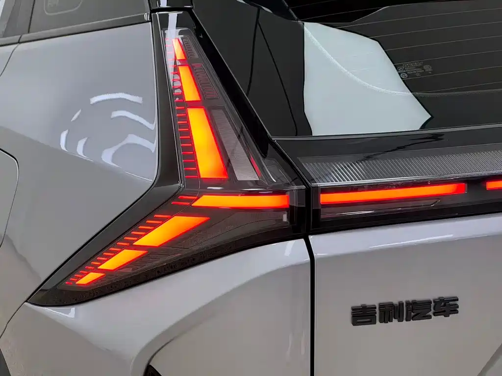 Geely Boyue — миниатюра 30
