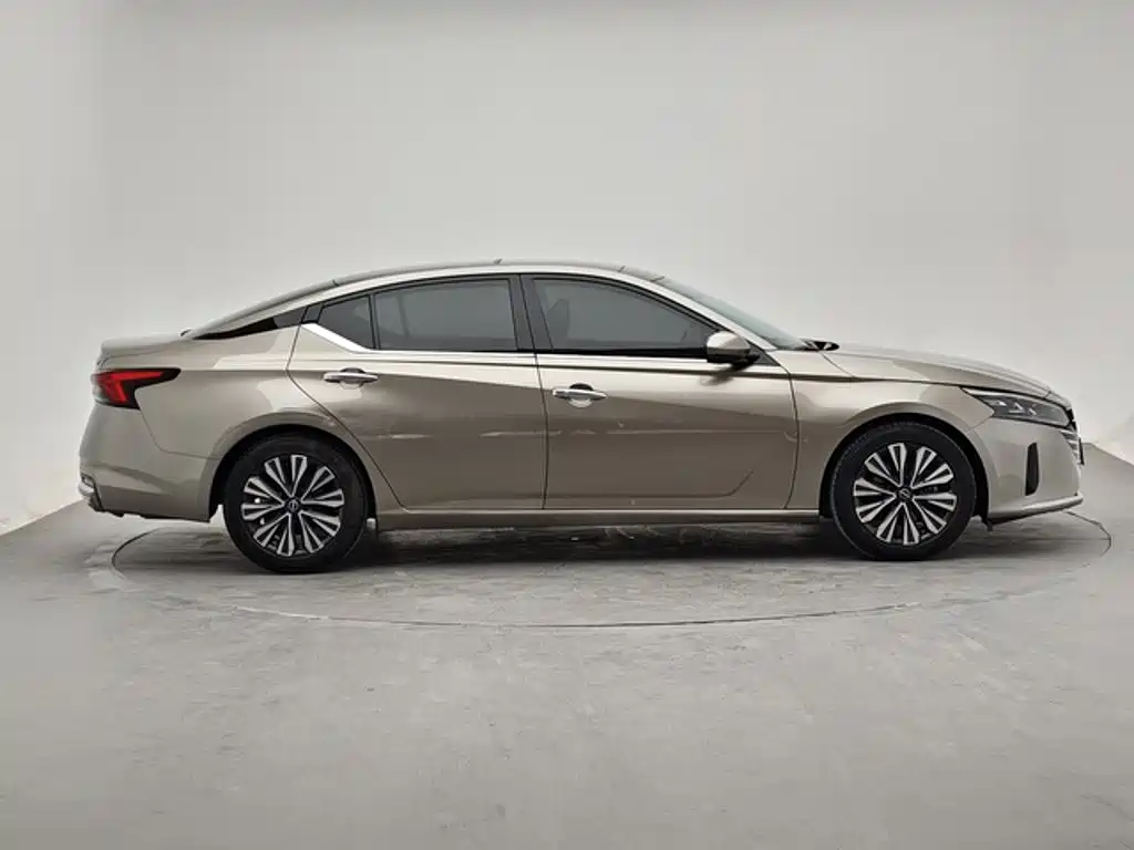 Nissan Teana — миниатюра 3