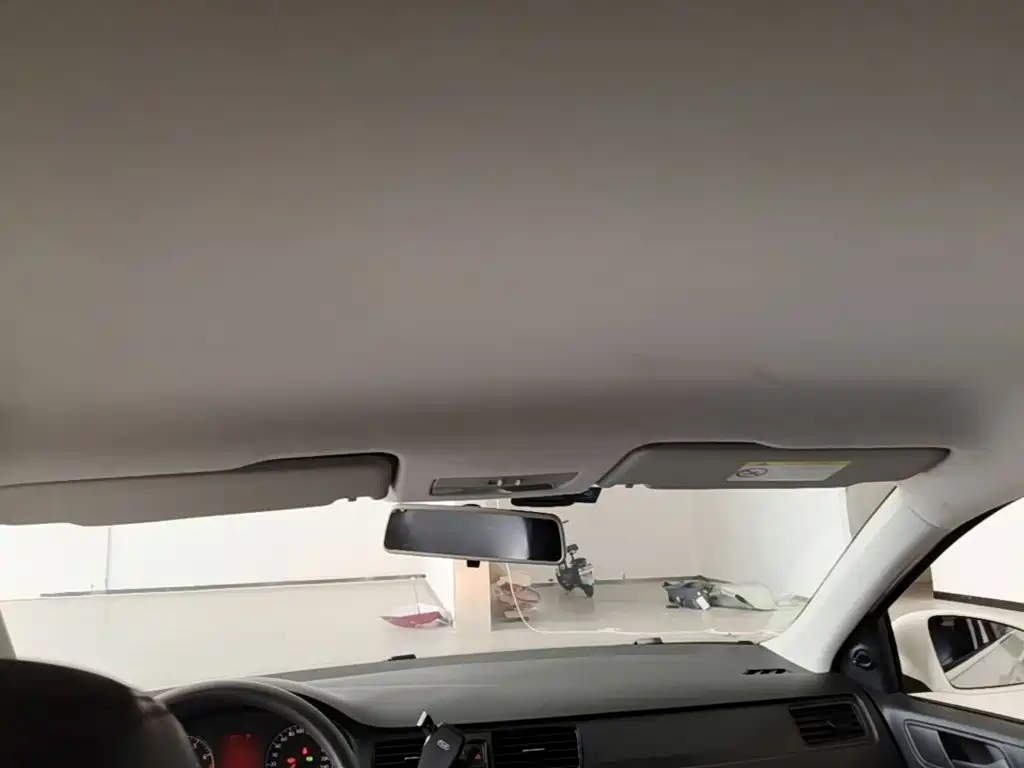 Volkswagen Santana — миниатюра 18