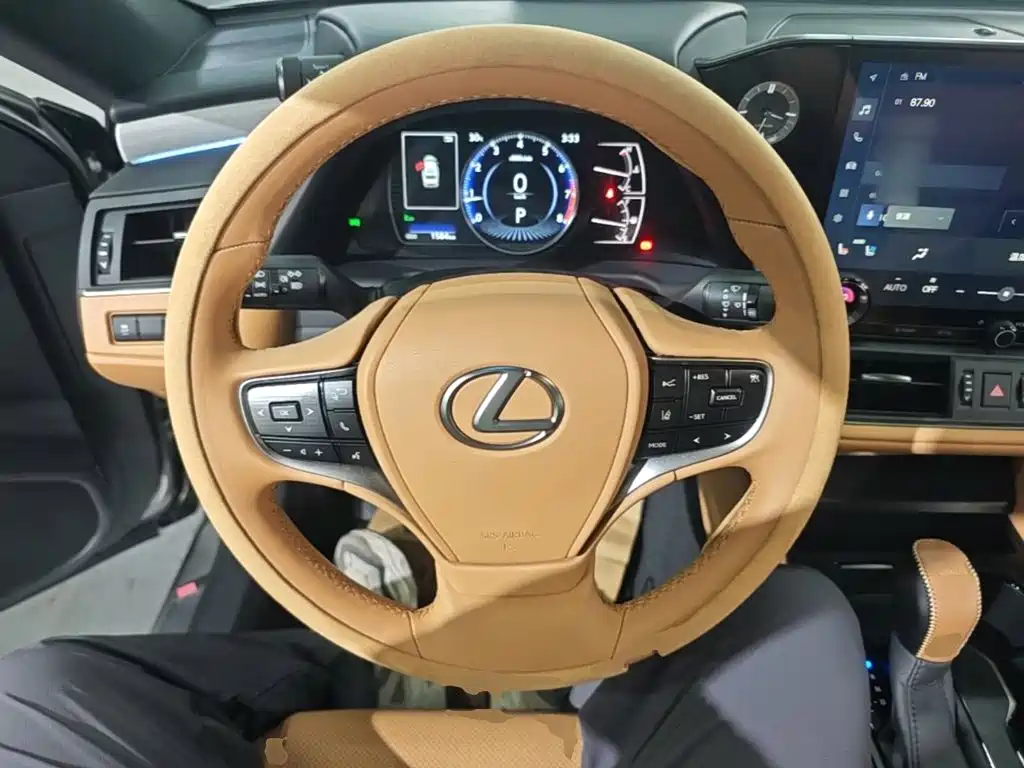 Lexus ES — миниатюра 7
