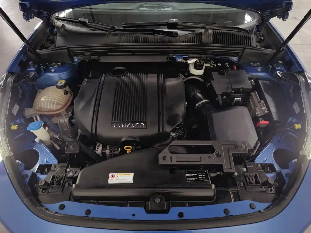 Lynk & Co 02 — миниатюра 6