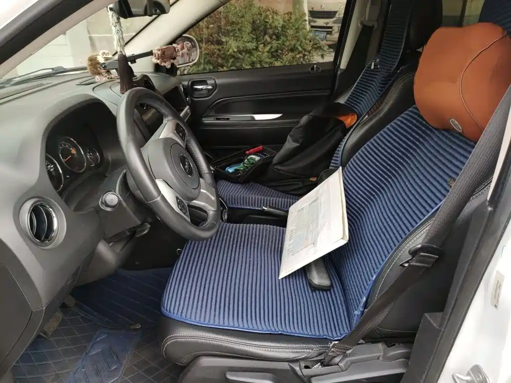 Jeep Compass (Import) — миниатюра 8