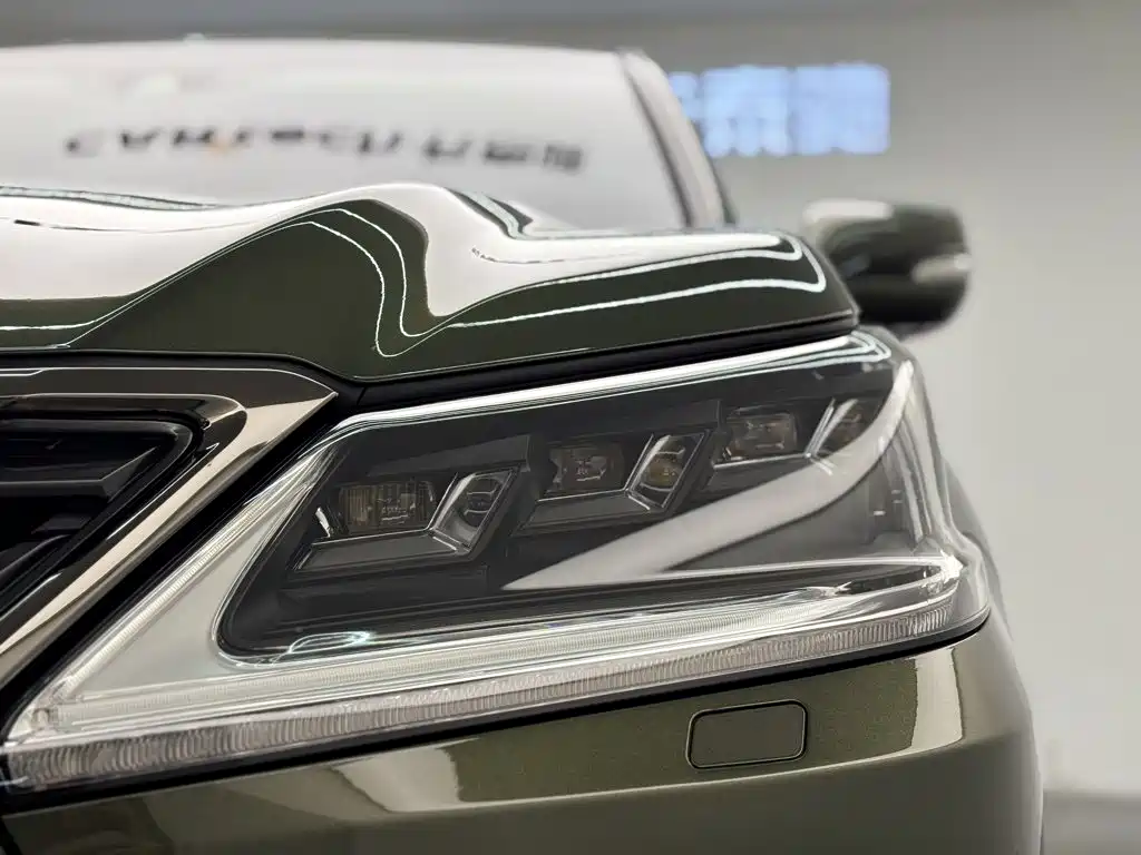 Lexus LX — миниатюра 9